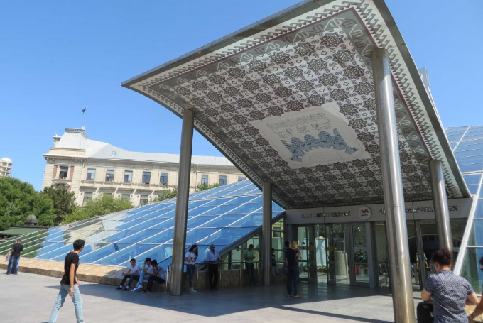 Bild: Metrostation, Baku