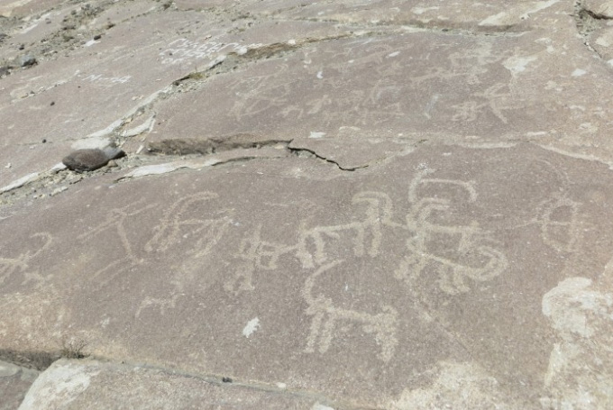 Bild: Steinzeichnungen, Langar