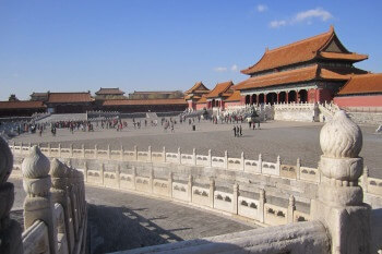 Hier sehen Sie einen kleinen Teil des Kaiserpalastes in Peking, der mit einer Größe von 150.000 m² als einer der umfangsreichsten Palastbauten der Welt gilt.